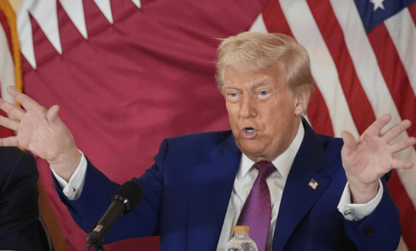 盛鹏配资 事关关税！白宫官员首次公开承认：特朗普怕了